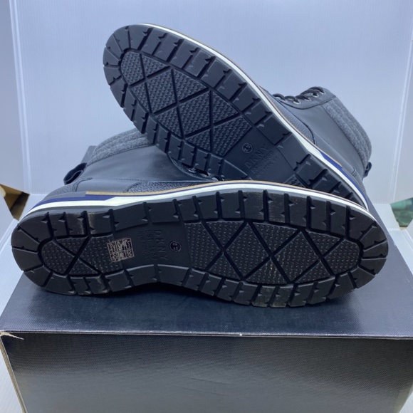 BNIB DKNY Winston boots - Picture 4 of 5